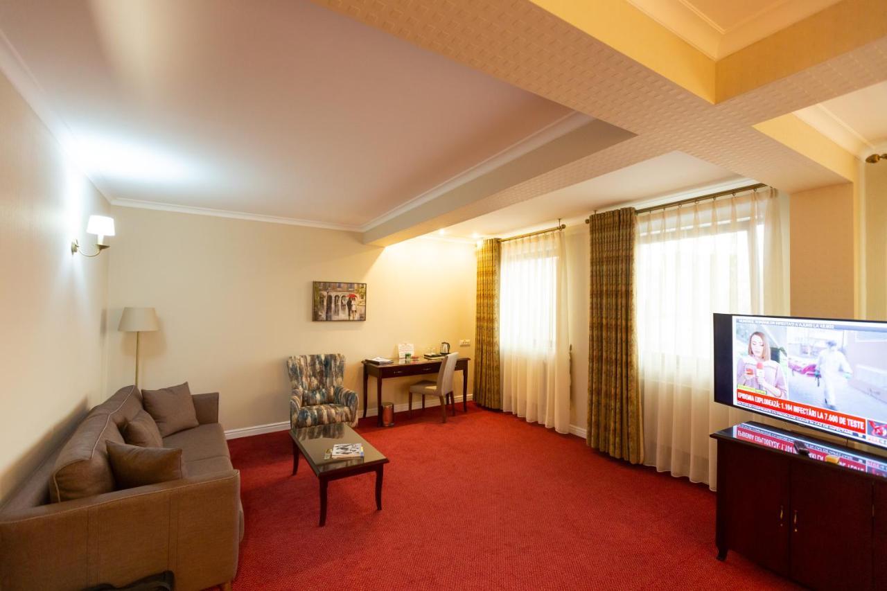 Hotel Art Buzau Exterior photo