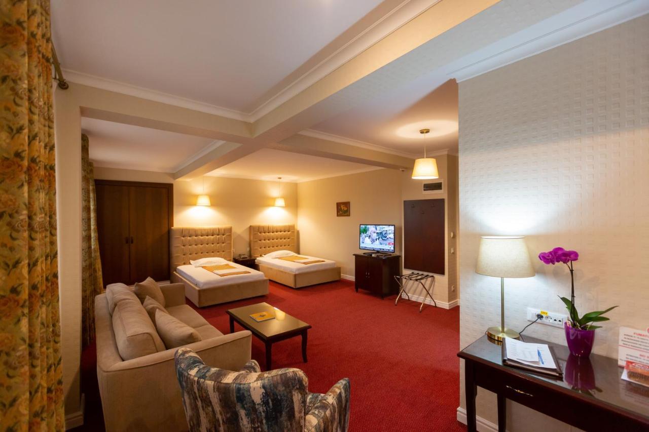 Hotel Art Buzau Exterior photo