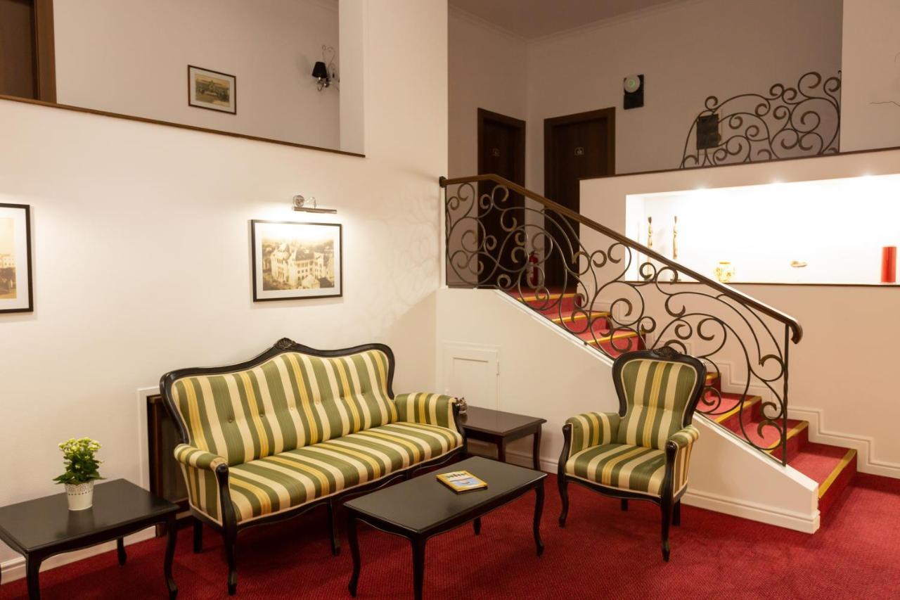Hotel Art Buzau Exterior photo