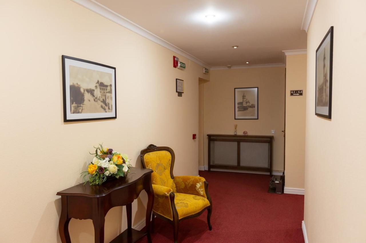 Hotel Art Buzau Exterior photo